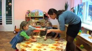 Игра - занятие с песком в первой младшей группе в ДОУ №44 г.Барановичи