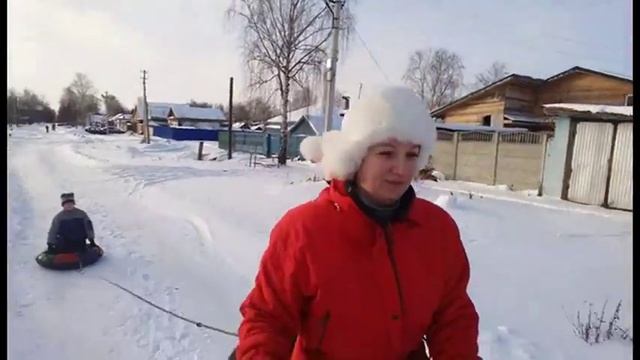 Катания на ватрушке за лошадью. смотреть онлайн