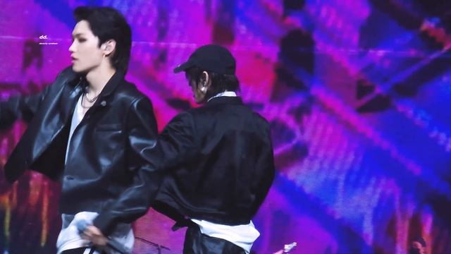 [4K] Muddy Water 머디워터 현진 직캠 Hyunjin fancam | Stray Kids 2nd World Tour 'Maniac' in Anaheim смотреть онлайн