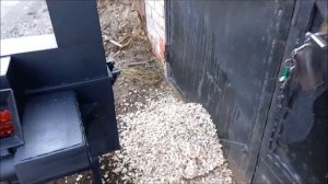 Измельчитель древесины однородная щепа 1. Wood shredder homogeneous chips.