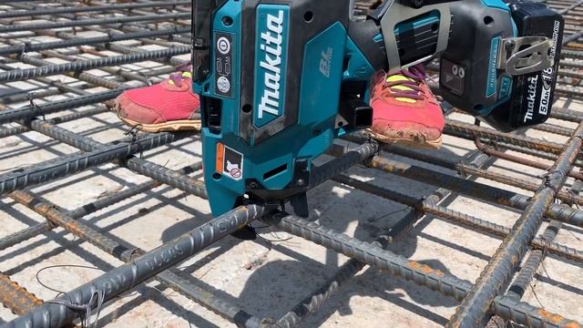 DTR180 Makita Cordless Rebar Tying Tool смотреть онлайн