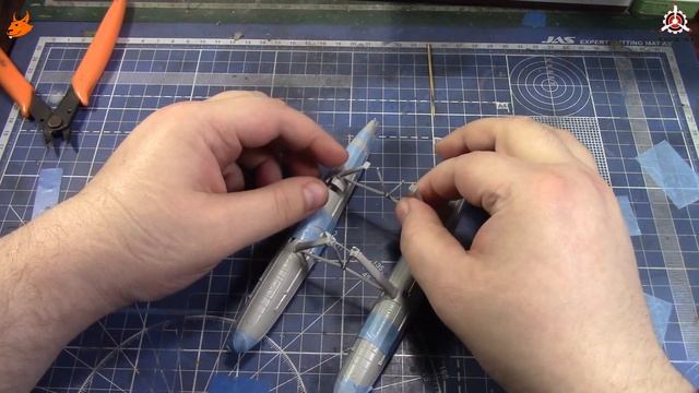 Третья часть сборки модели самолета "Arado Ar-196A" фирмы "Tamiya" в 1/48 масштабе. смотреть онлайн