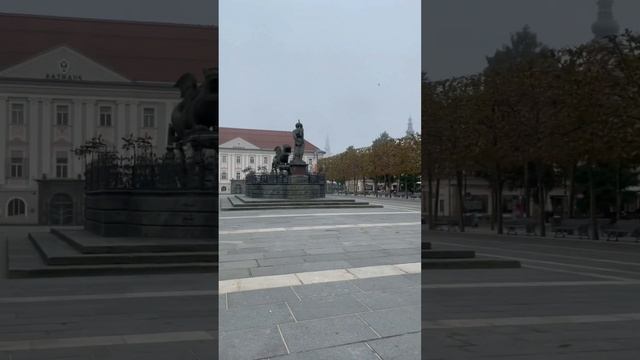 Австрия Клагенфурт Мария Терезия фонтан дракон Austria Klagenfurt  Maria Theresia dragon Rathaus