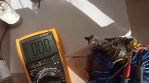 Последовательный резонанс от сети через латр.