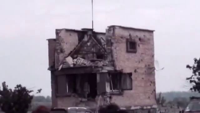 ОО ЗАВТРА привезли гуманитарную помощью в Шахтерск смотреть онлайн