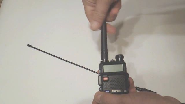 BAOFENG UV5R + Nagoya NA-771 смотреть онлайн