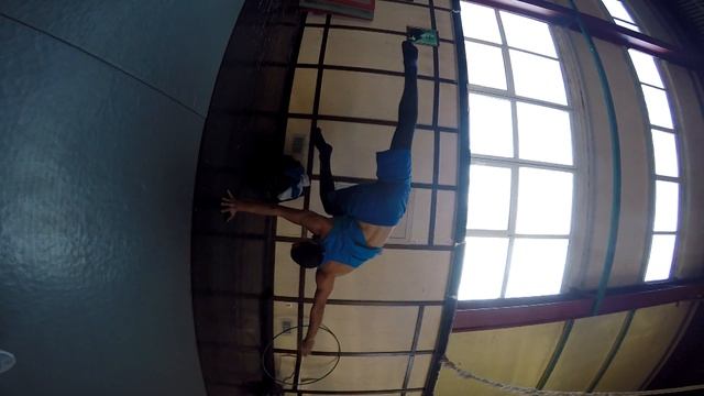 мир перевернулся) смотреть онлайн