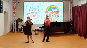 "Красный конь", музыка Марка Фрадкина, слова Михаила Пляцковского.