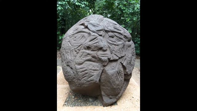 Mexico, Villahermosa Ancient Olmec Heads смотреть онлайн