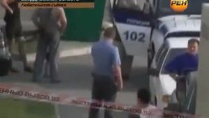 Сабака нападает на людей