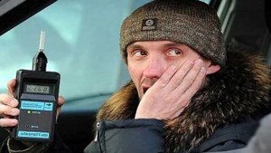 Выход из машины по требованию ГИБДД: что говорить инспектору?