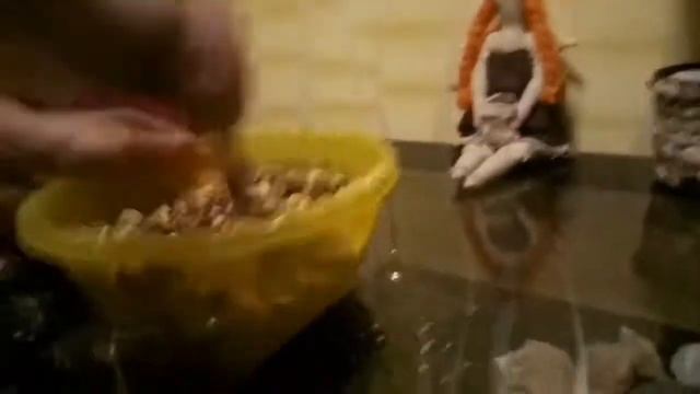 Милена готовит шоколадную колбасу?? смотреть онлайн