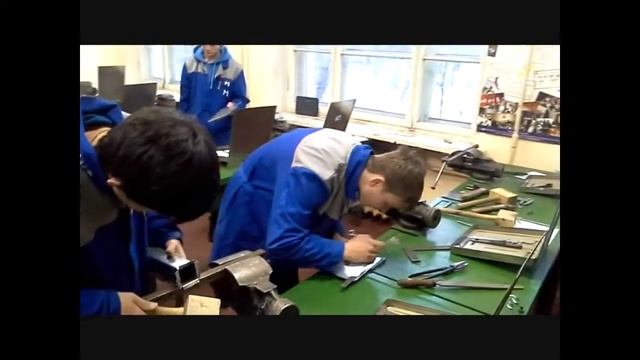 А мы монтажники-вентиляционщики!