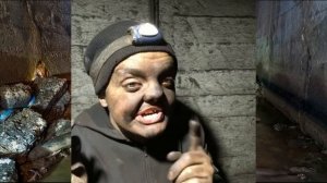 Супер Сус упал в канализацию