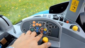 New Holland T7 review