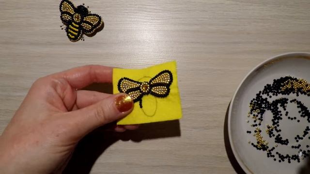 Брошь из бисера пчела своими руками | Как сделать брошь из бисера пчелу | Brooch bee | DIY Tutorial