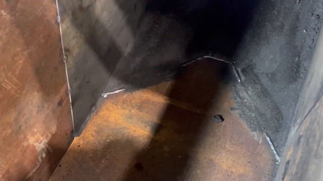 Восстановление третьей секции стрелы короткобазового крана KOMATSU LW-250 смотреть онлайн