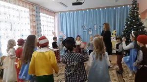 Танец бубенцы в детском саду!