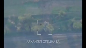 Российские камикадзе Ланцет поражает танк Т-64БВ ВСУ в Запорожской области..mp4