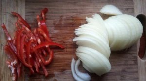 Шампиньоны маринованные с морковью и луком