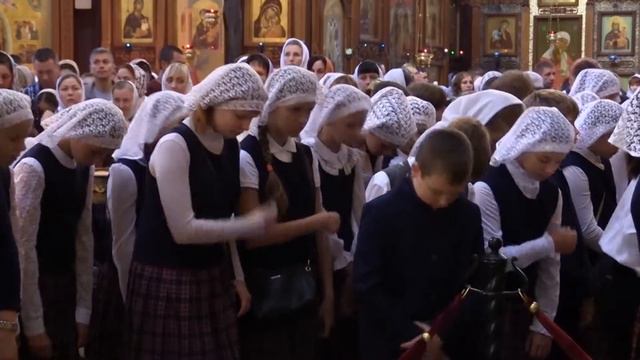 Молебен на начало учебного года в соборе Александра Невского смотреть онлайн