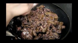 Печень говяжья в сметане. Самый простой рецепт приготовления печени