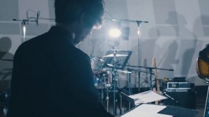 Hiroyuki Sawano  “Attack on Titan” Vogel im käfig live YOUSEEBIGGIRL/T:T
