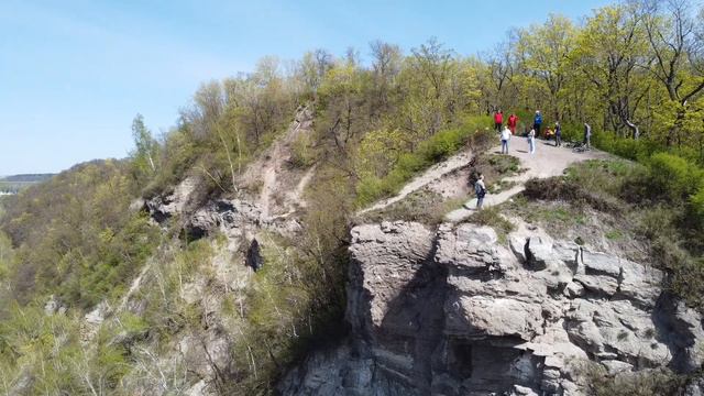 Висячий камень Уфа, съёмка с дрона. Май 2022. смотреть онлайн