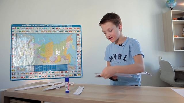 ЩИТ И МЕЧ ИЗ БУМАГИ! Как сделать набор рыцаря из бумаги!Щит Vs меч! смотреть онлайн