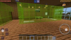 играю в майнкрафт с не Викой