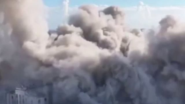 Израильская армия взорвала крупнейшую историческую мечеть Масджид аль-Харам в Газе.
#новости #мечеть