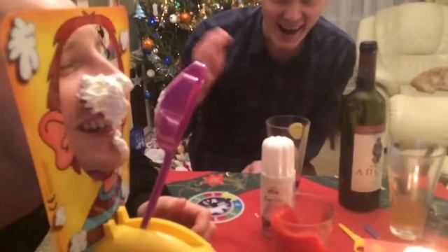 Игра пирог в лицо смотреть онлайн