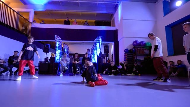 SLC (ярославль) VS Царь х Пахарь (Bad Company) |1/4 pro 2x2| Break Domination4 смотреть онлайн