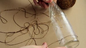 Ваза из бутылки. Декор своими руками