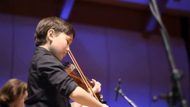 Михаил Казиник представляет «Звёзды нового столетия»-Даниэль Лозакович смотреть онлайн