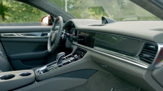 Обновлённая Porsche Panamera Turbo S 2021 смотреть онлайн