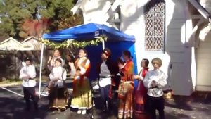 Ой вставала я ранешенько умывалась я белешенько