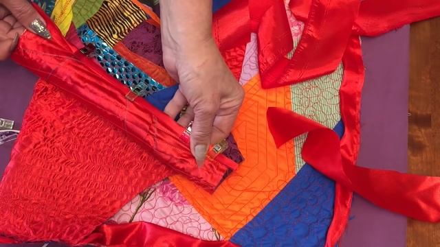 ШЬЕМ КРАСИВЫЙ ЛОСКУТНЫЙ ФАРТУК/ХЛАМ В ДЕЛО смотреть онлайн