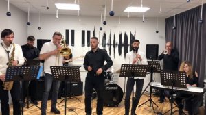 Вадим Козин - Давай пожмем друг другу руки / ( кавер ) Марьян Милошевич и группа Black and white