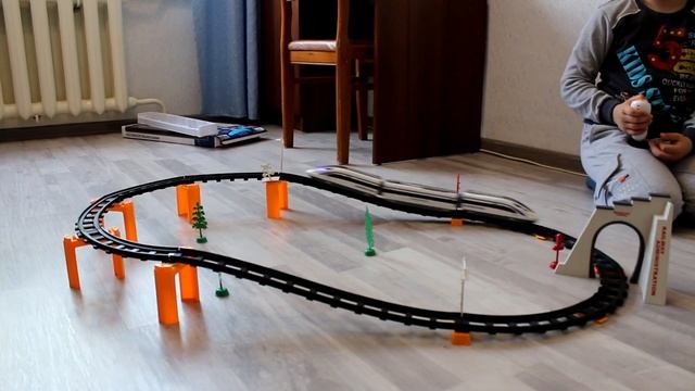 Скоростной поезд супер ЭКСПРЕСС  TRAIN remote control express
