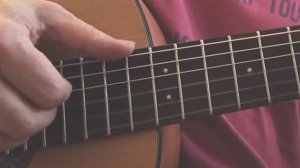 G Em C D, красиво и только на басовых струнах