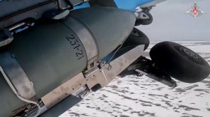 Экипажи Су-34 нанесли удар по командному пункту и живой силе противника.