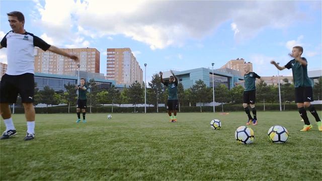 Юрий Газинский и Жоаозиньо провели мастер-класс в клубной Академии смотреть онлайн