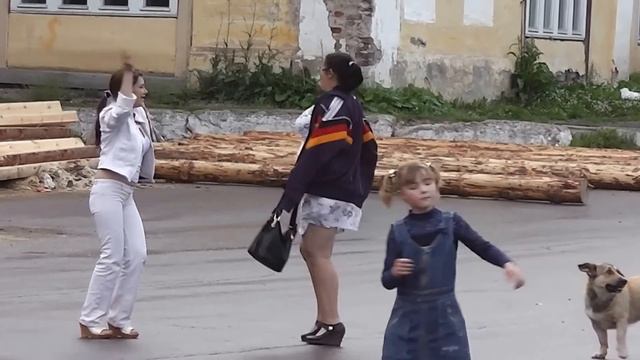 День молодёжи в Тотьме 25 июня 2016 года. Начало дискотеки... (3) смотреть онлайн