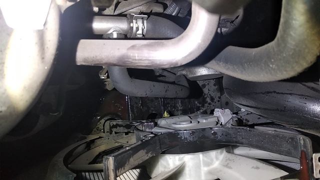 Замена антифриза на TOYOTA COROLLA FIELDER 161 смотреть онлайн