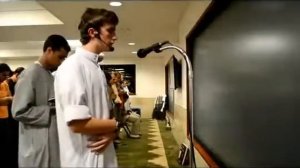 Фатих Сефераджик - прекрасно читает намаз как араб