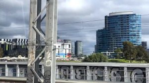 МЕЛЬБУРН НА ПОЕЗДЕ - ПОЕЗДКА К ЦЕНТРУ МЕЛЬБУРНА