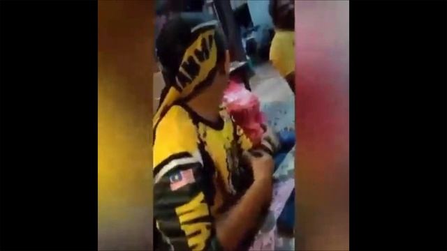 AKSI MESRA PELAYAN RESTORAN DFLORA AIR BUAH DI TERENGGANU смотреть онлайн