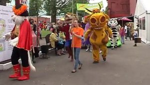 Парад ростовых кукол. ". Съемка В. Аромштама