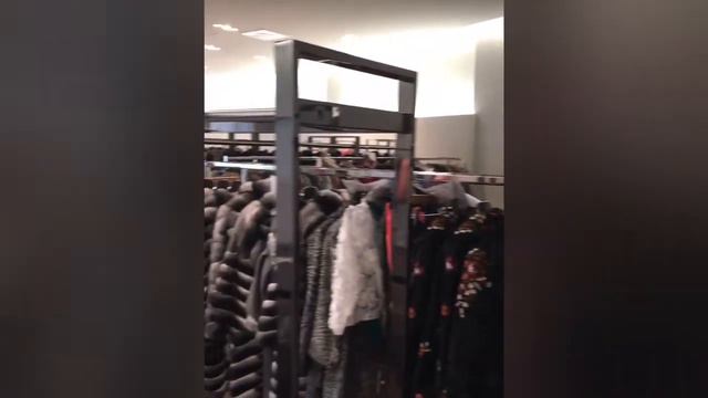 Шубы в Миланемеховые фабрики:393341694865